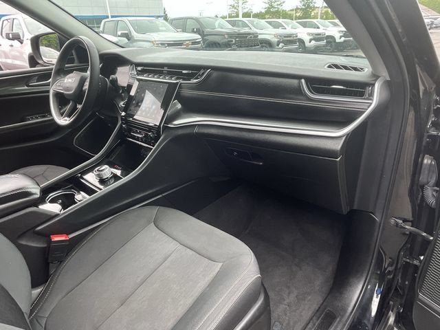 2022 Jeep Grand Cherokee L Laredo 4x4