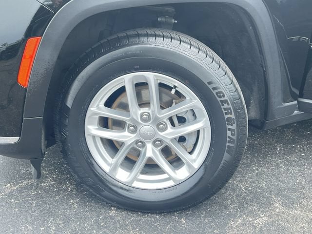 2022 Jeep Grand Cherokee L Laredo 4x4