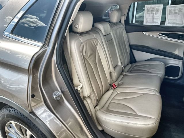 2019 Lincoln Nautilus Select