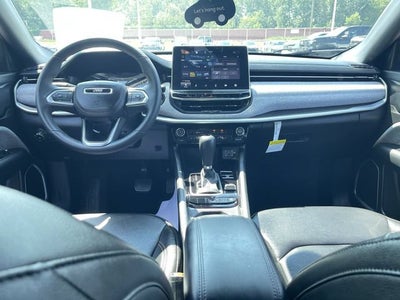 2024 Jeep Compass Latitude Lux FWD