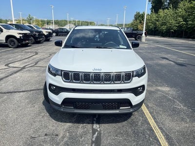 2024 Jeep Compass Latitude Lux FWD