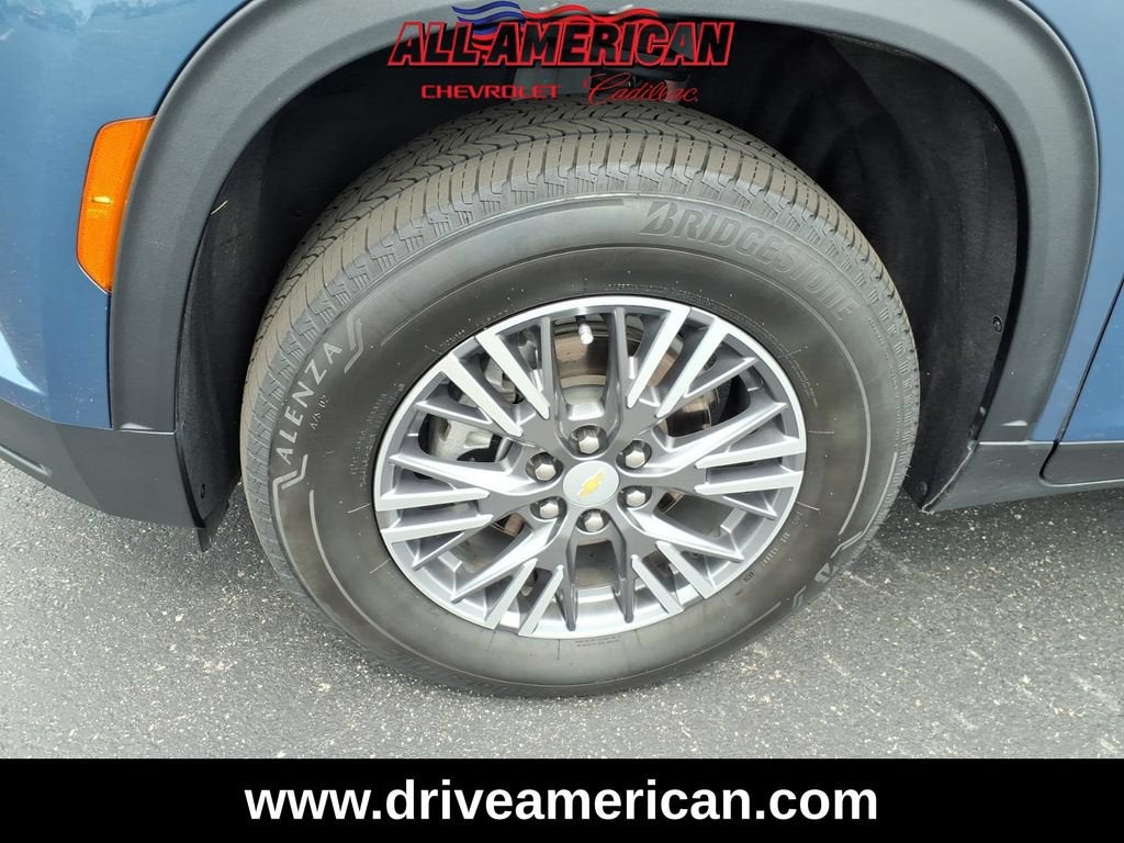 2025 Chevrolet Traverse LT