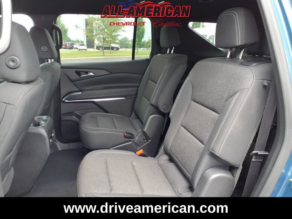 2025 Chevrolet Traverse LT