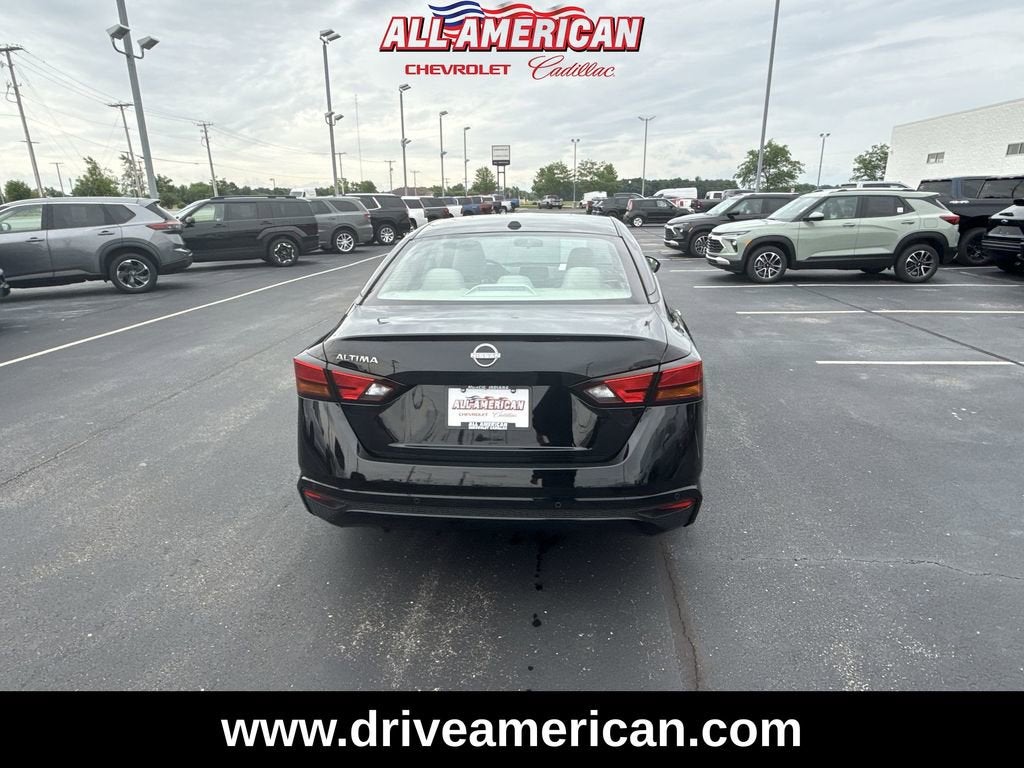 2025 Nissan Altima SV