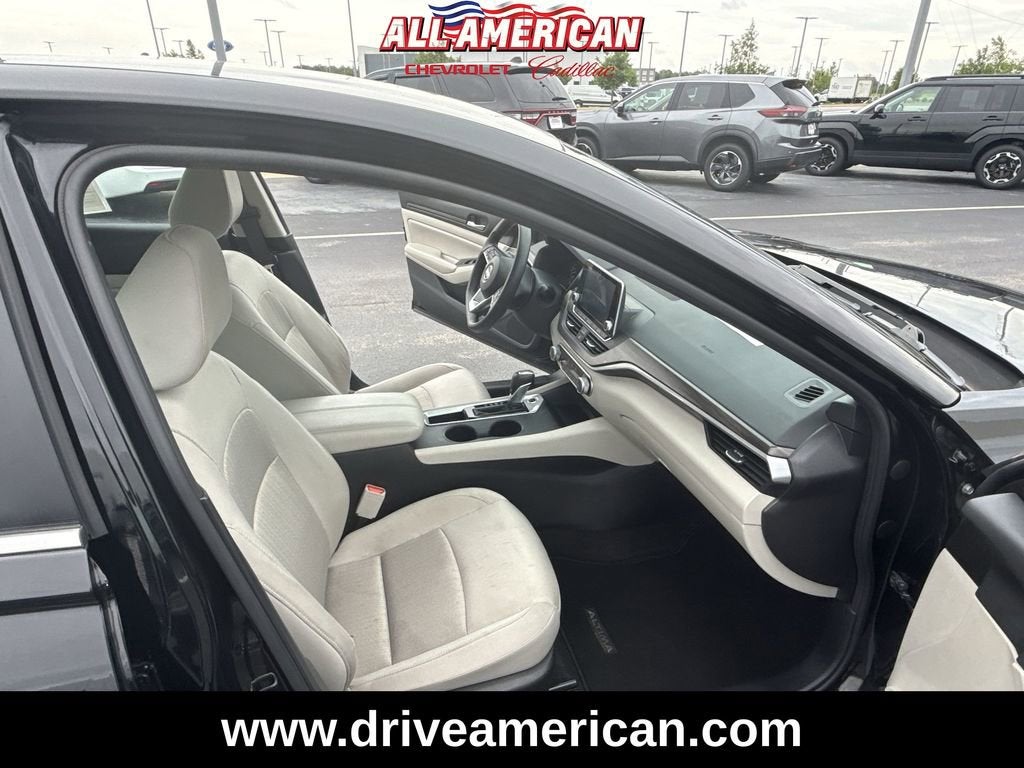 2025 Nissan Altima SV
