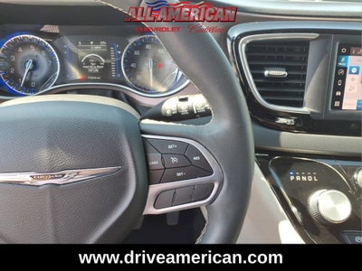 2023 Chrysler Voyager LX