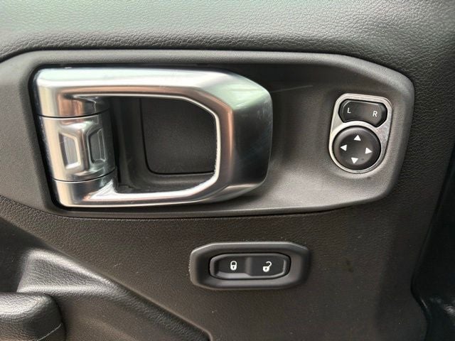 2025 Jeep Wrangler 4-Door Summit 4x4