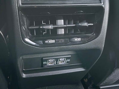 2023 Jeep Grand Cherokee Laredo 4x4