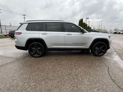 2022 Jeep Grand Cherokee L Altitude 4x4