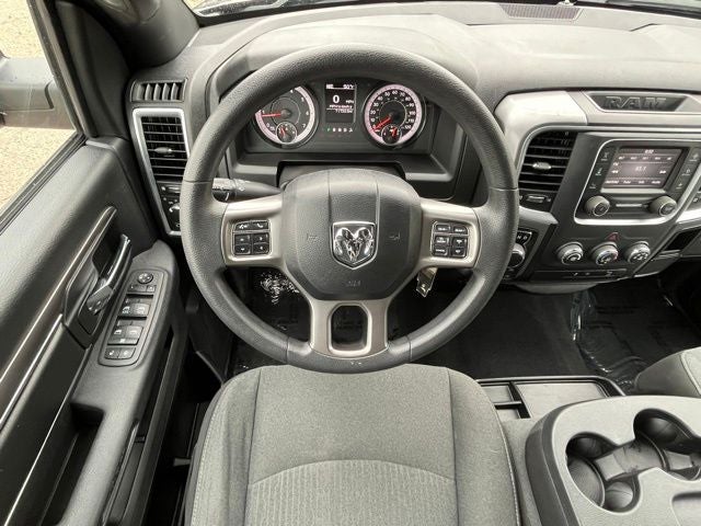 2024 RAM 1500 Classic Warlock Crew Cab 4x4 5'7' Box