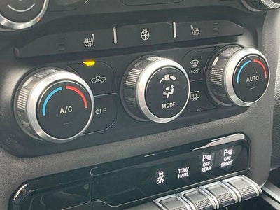 2022 RAM 1500 Big Horn Crew Cab 4x4 5'7' Box