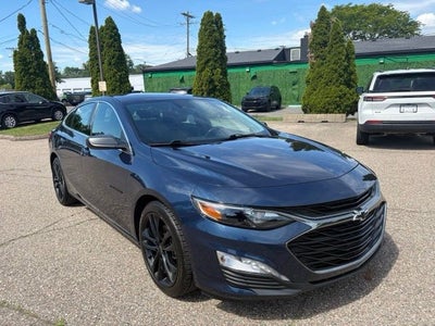 2022 Chevrolet Malibu FWD LT