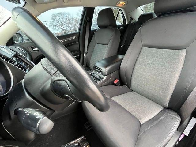 2022 Chrysler 300 Touring AWD