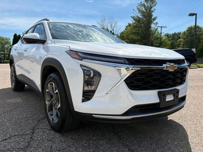 2025 Chevrolet Trax FWD LT