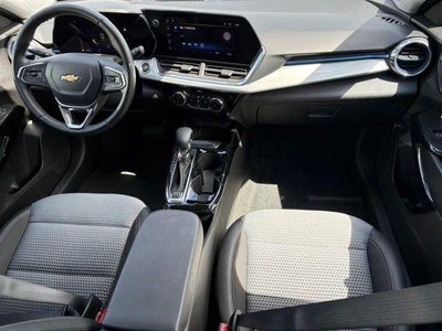 2025 Chevrolet Trax FWD LT