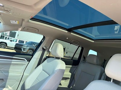 2023 Volkswagen Atlas 3.6L V6 SE w/Technology