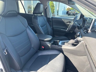 2022 Toyota RAV4 Hybrid XLE Premium