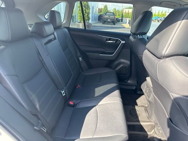 2022 Toyota RAV4 Hybrid XLE Premium