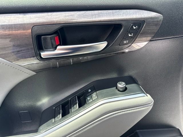 2022 Toyota Highlander Hybrid Limited
