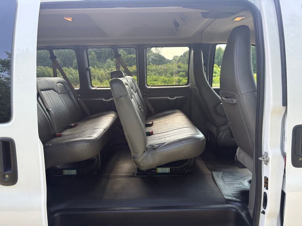 2023 Chevrolet Express 3500 LS Passenger