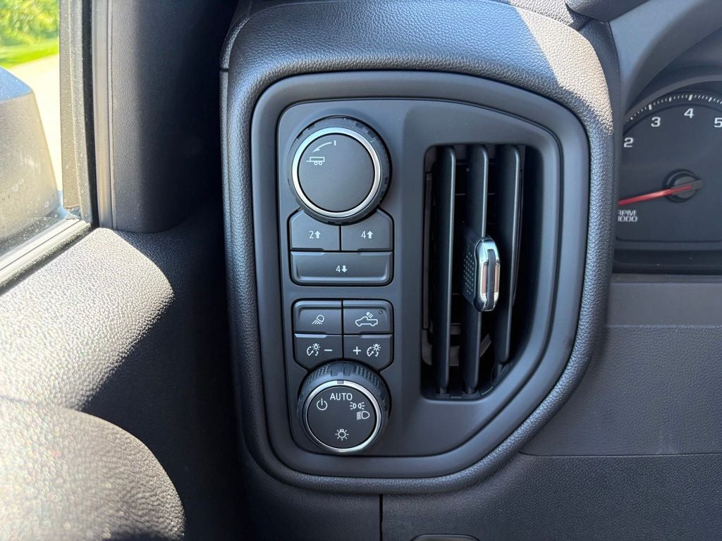 2026 Chevrolet Silverado 2500HD Custom