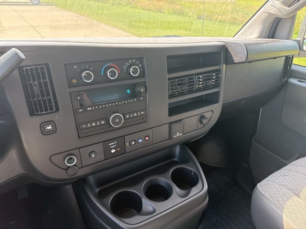 2025 Chevrolet Express 2500 Work Van Cargo