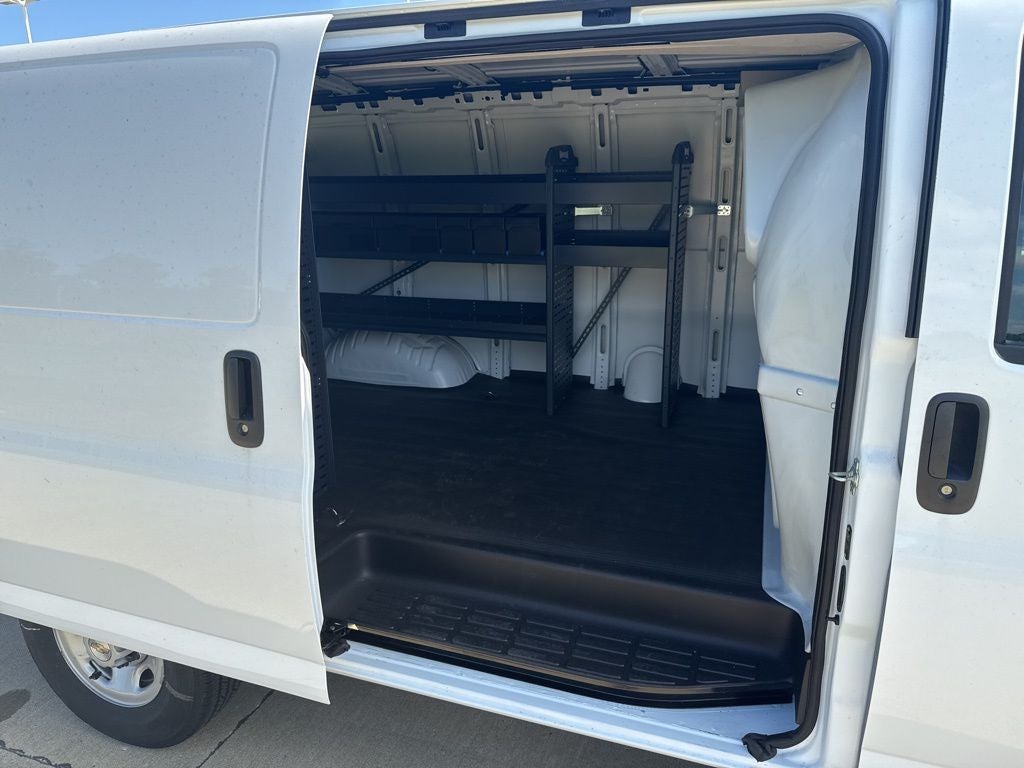2025 Chevrolet Express 2500 Work Van Cargo