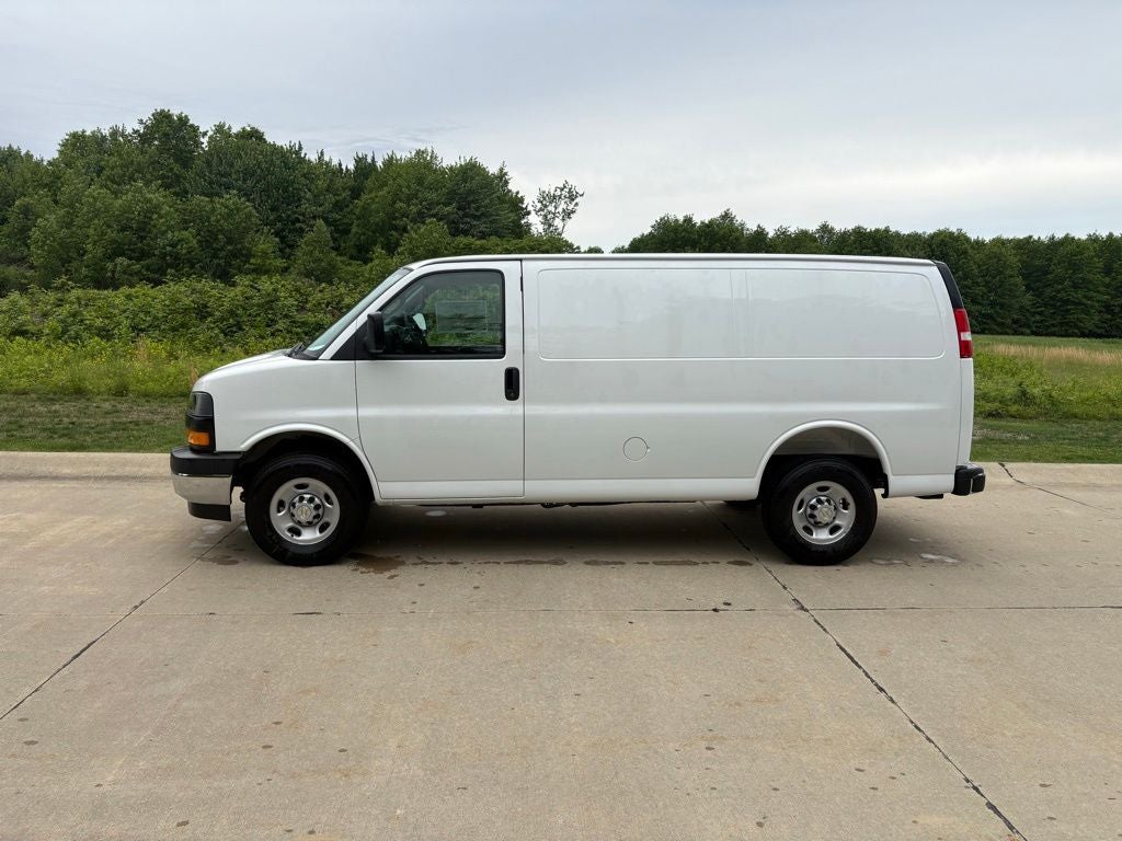 2026 Chevrolet Express 3500 Work Van Cargo