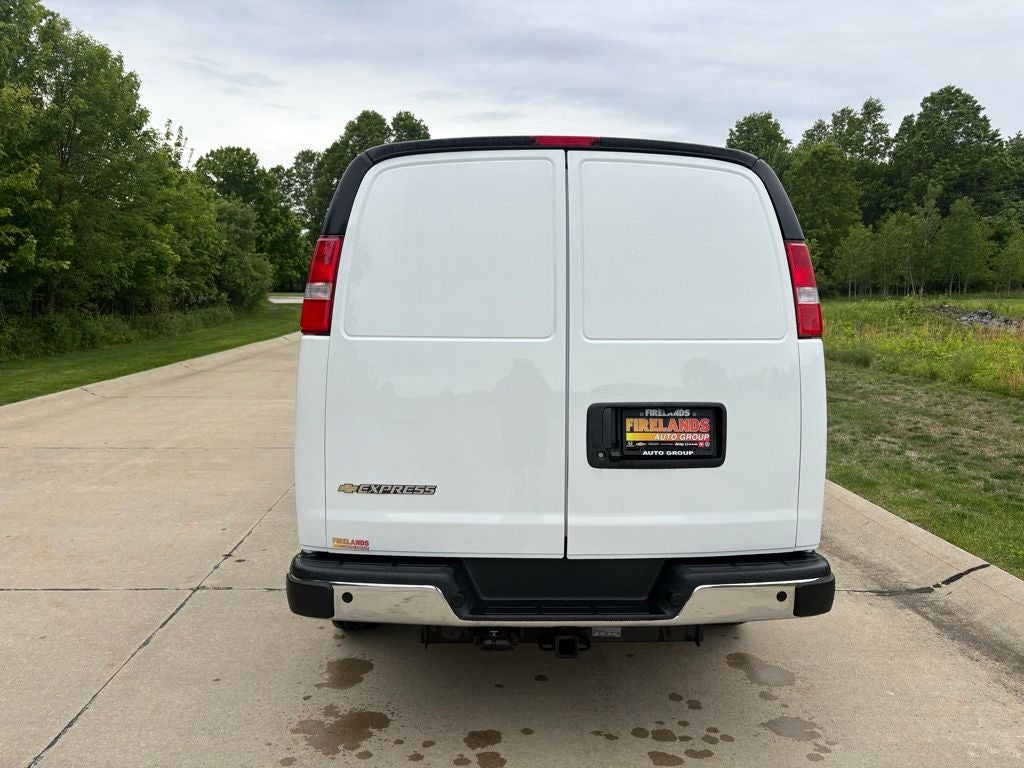 2026 Chevrolet Express 3500 Work Van Cargo