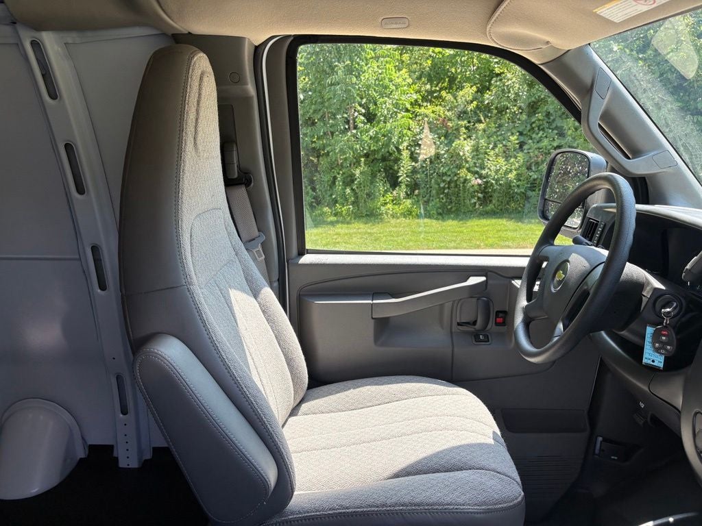 2026 Chevrolet Express 3500 Work Van Cargo