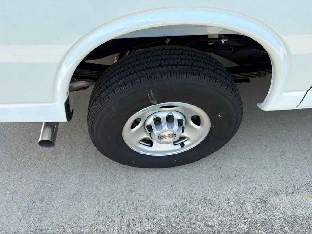 2026 Chevrolet Express 3500 Work Van Cargo