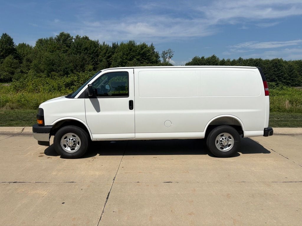 2026 Chevrolet Express 3500 Work Van Cargo