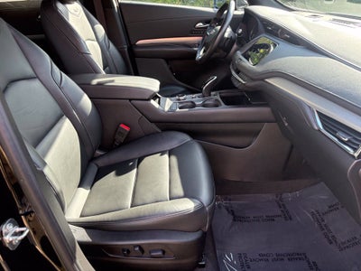 2023 Cadillac XT4 Premium Luxury