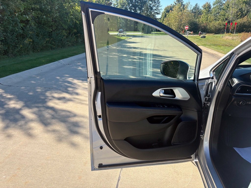 2023 Chrysler Pacifica Touring