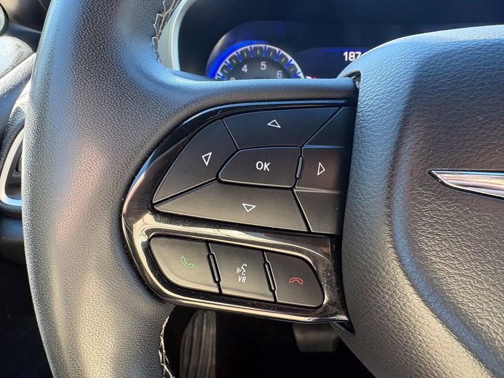 2023 Chrysler Pacifica Touring