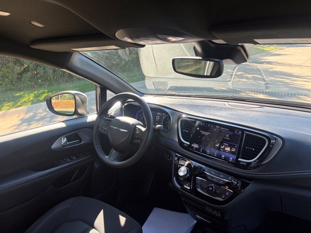 2023 Chrysler Pacifica Touring