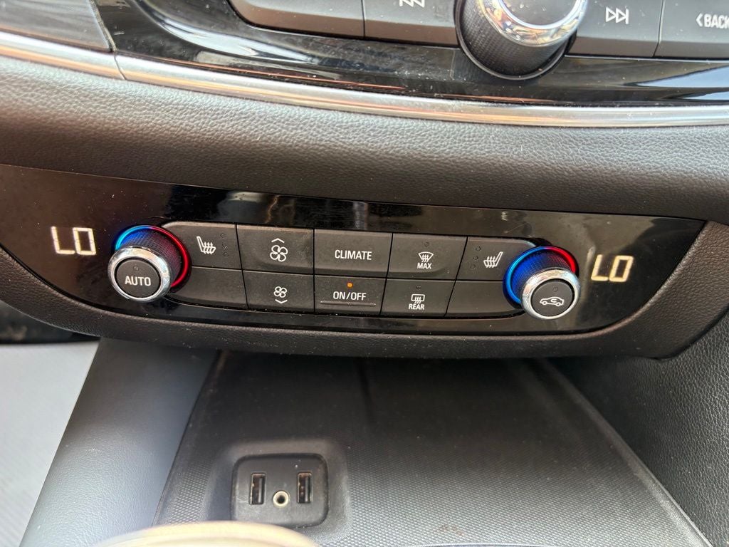 2019 Buick Enclave Essence