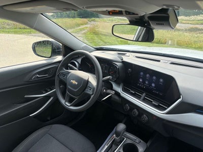 2025 Chevrolet Trax LS