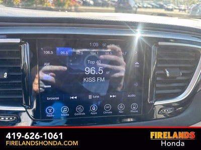 2017 Chrysler Pacifica Touring L Plus