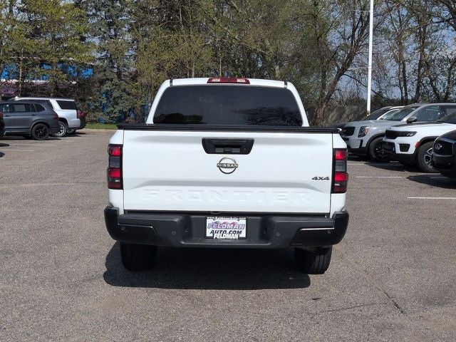 2022 Nissan Frontier S
