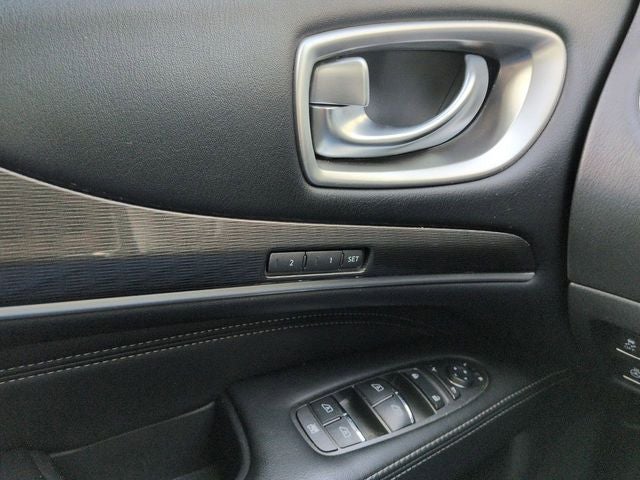 2019 INFINITI QX60 LUXE