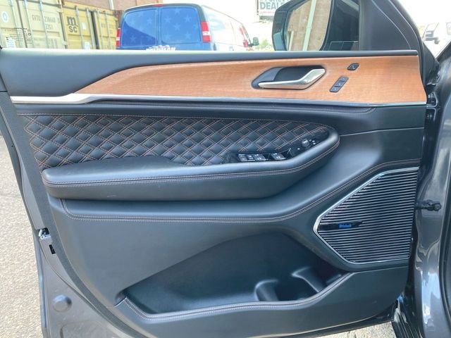 2024 Jeep Grand Cherokee L Summit