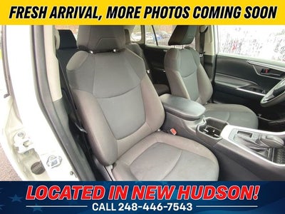 2025 Toyota RAV4 LE