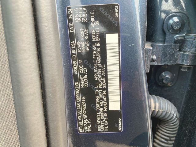 2024 Volvo S60 B5 Core Dark Theme