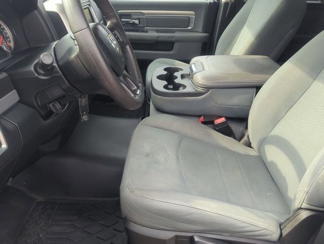 2017 RAM 1500 SLT Quad Cab 4x4 6'4' Box