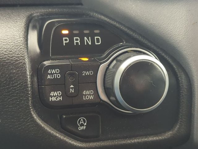 2020 RAM 1500 Big Horn Crew Cab 4x4 5'7' Box