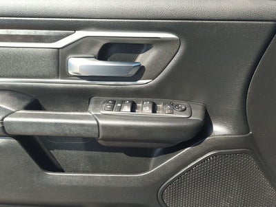 2020 RAM 1500 Big Horn Crew Cab 4x4 5'7' Box