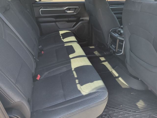 2020 RAM 1500 Big Horn Crew Cab 4x4 5'7' Box