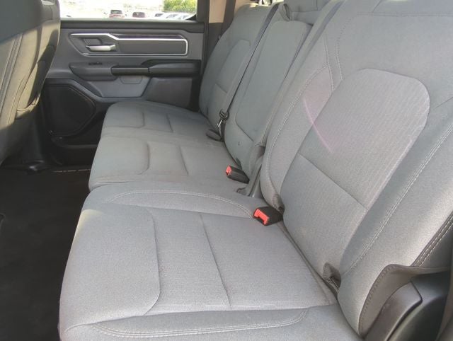 2020 RAM 1500 Big Horn Crew Cab 4x4 5'7' Box