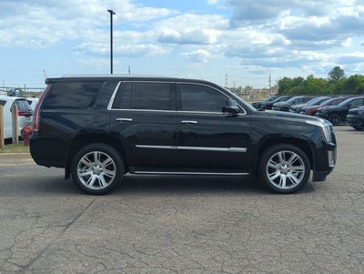 2017 Cadillac Escalade Luxury
